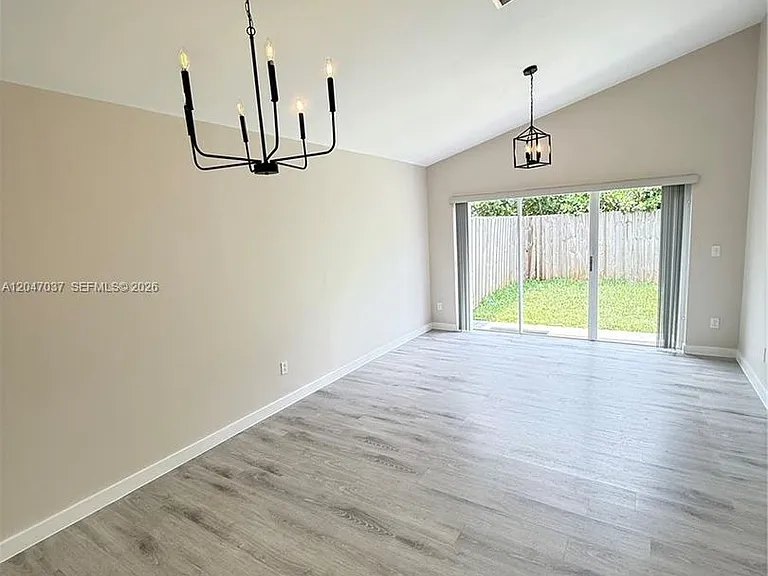 10113 SW 223rd Ter — Photo 3