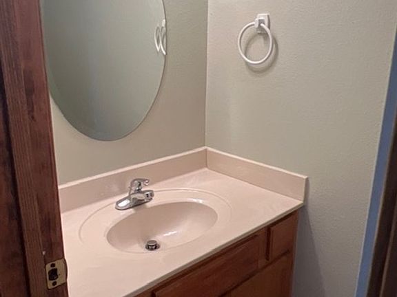 5th image of 2929 Meridian Pl #C1
