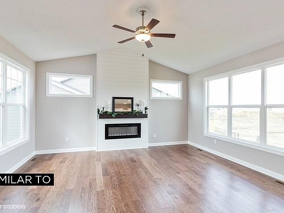 4th image of 2607 7th Avenue Ct SW