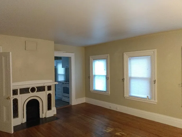 7 Broad St #4 — Photo 5
