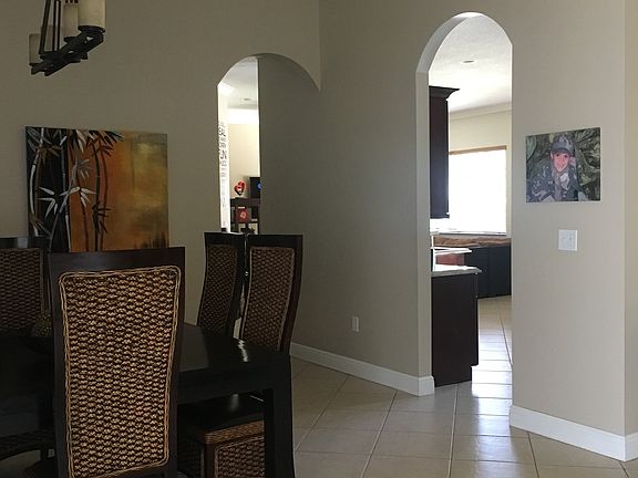 Dining room/ Kitchen entry