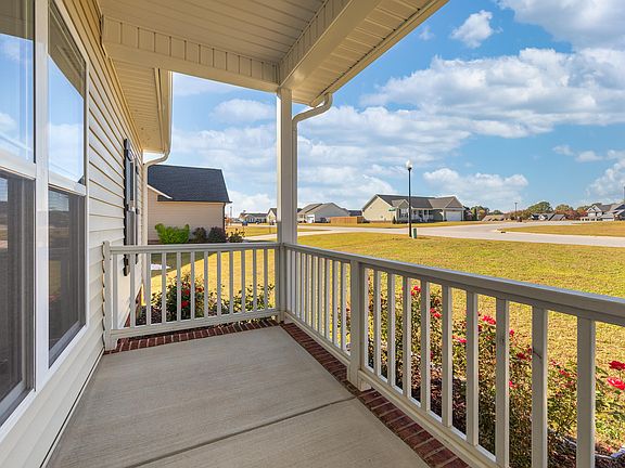 5th image of 91 Wheat Dr
