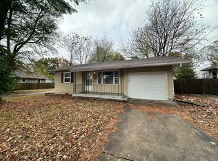 1051 S Ferguson Ave, Springfield, MO 65807