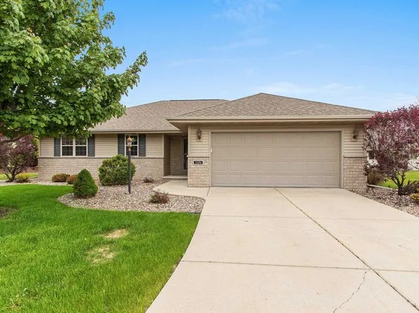 1126 Princess Dove Cir, De Pere, WI 54115