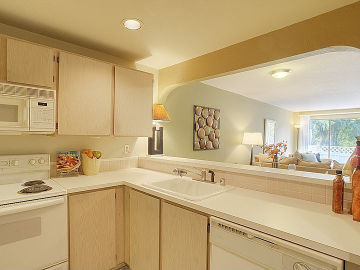 1st image of 12760 NE 10th Pl APT F104