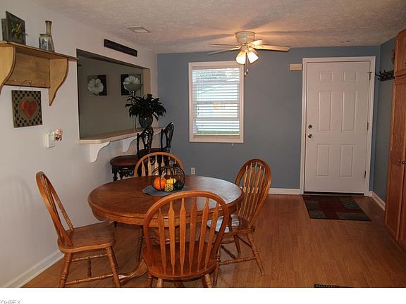 5th image of 9265 Dorothy Dr