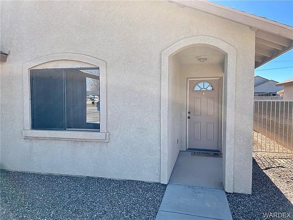 2nd image of 2336 Lillie Ave