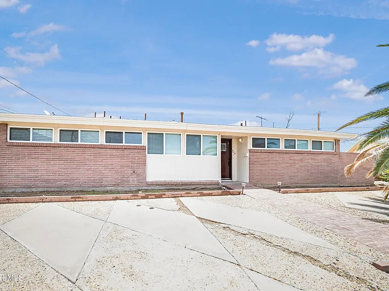 368 Chermont Ct — Photo 19