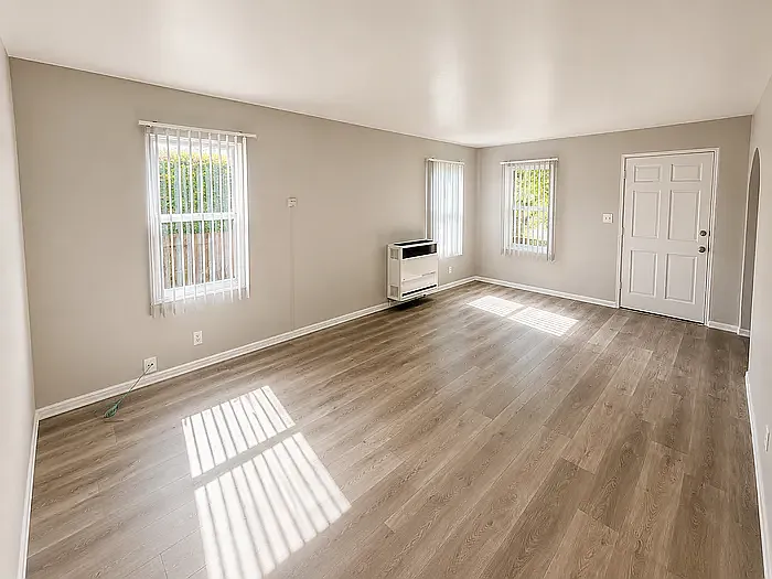 2258 Felspar St — Photo 5
