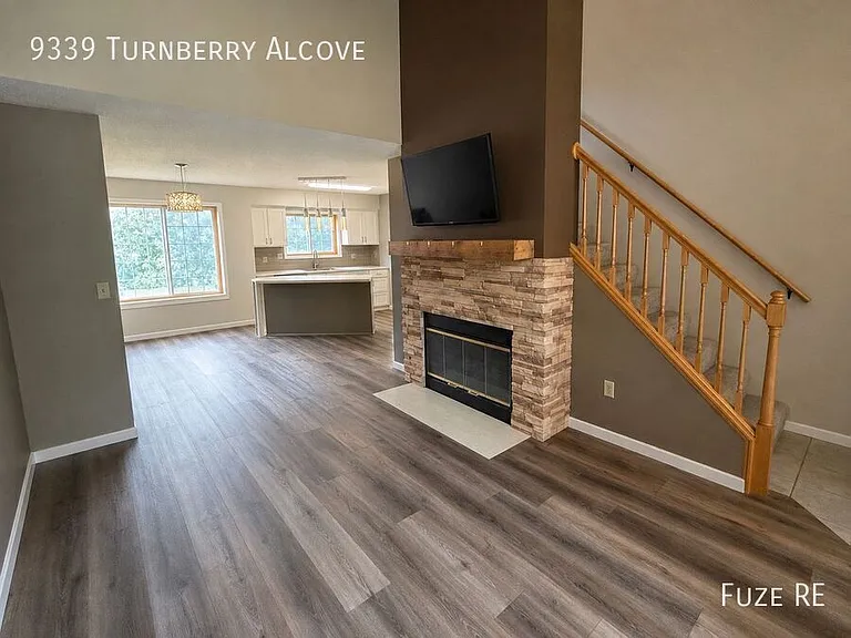 9339 Turnberry Alcove — Photo 3