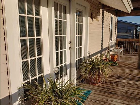 5th image of 4424 Pelican Way
