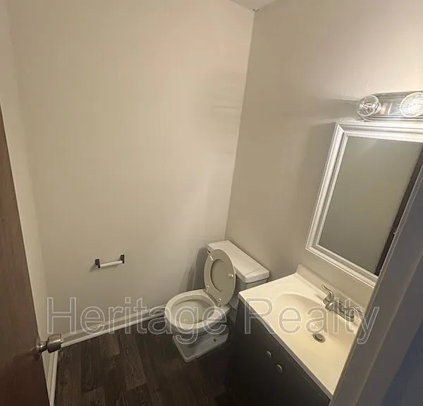 1207 Crest Brook Dr — Photo 8