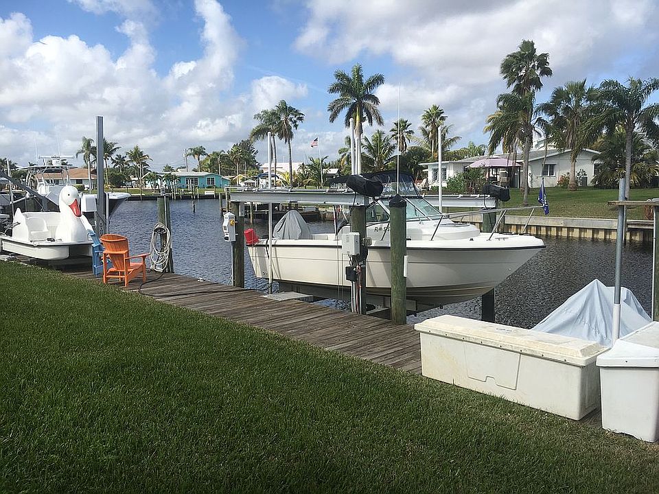 1st image of 1569 SW Albatross Way