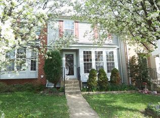 132 Hampshire Sq SW, Leesburg, VA 20175