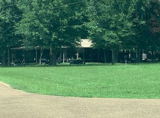 929 Abe Chapel Rd, Como, MS 38619