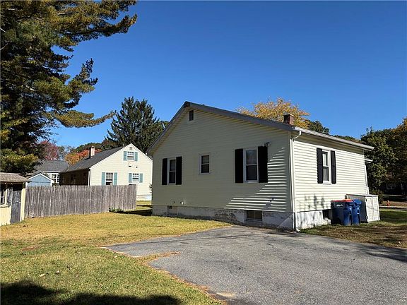 3rd image of 501 Arcade Ave