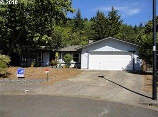 4275 E Amazon Dr, Eugene, OR 97405