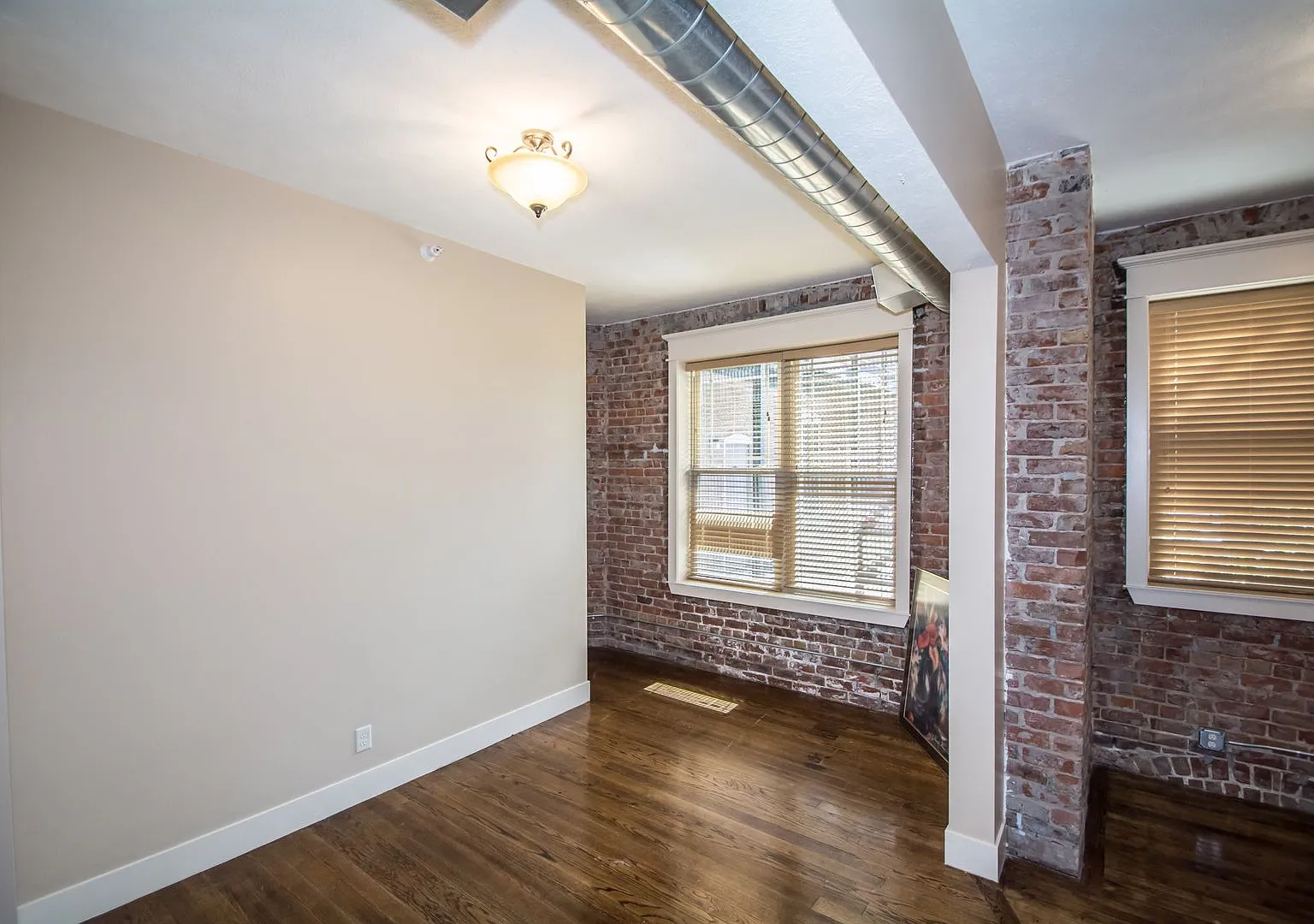 The Unitah Flats Apartments — Photo 4