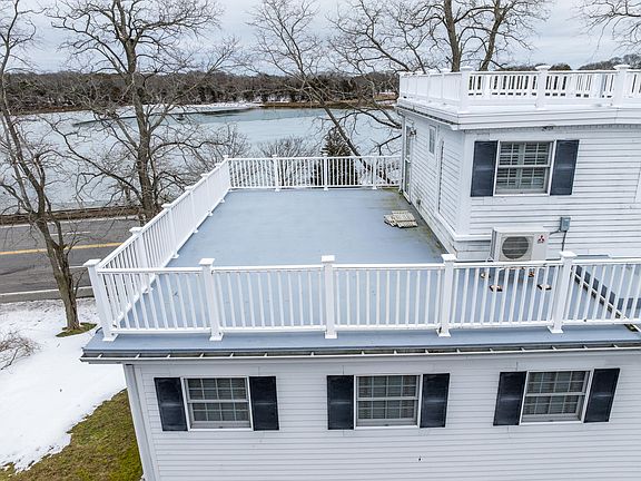 3rd image of 21 Locust Road UNIT 21