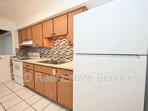 5th image of 2227 9th St SE
