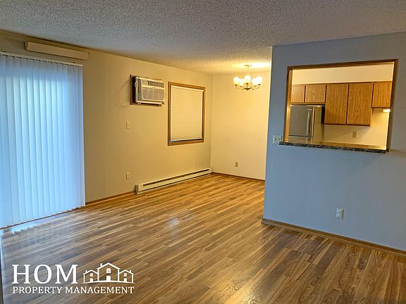 5th image of 111 W Lind St APT 4