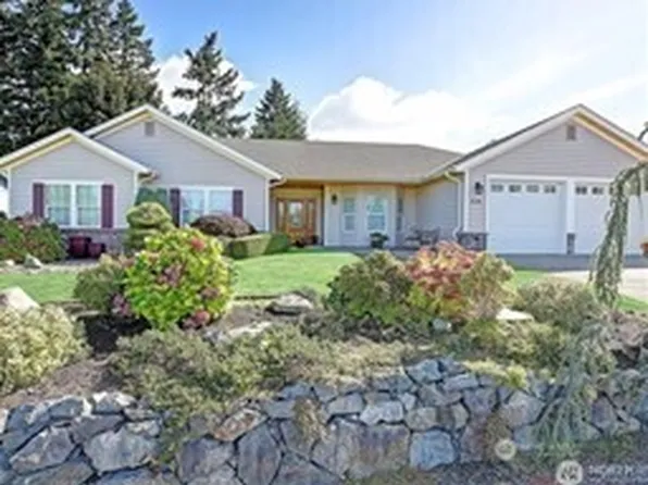 236 Edinburgh Drive, Camano Island, WA 98282