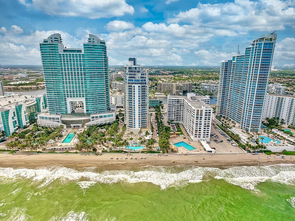 Home For Sale In Diplomat