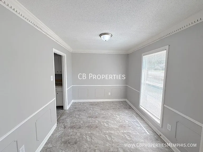4316 Springwind Rd — Photo 8