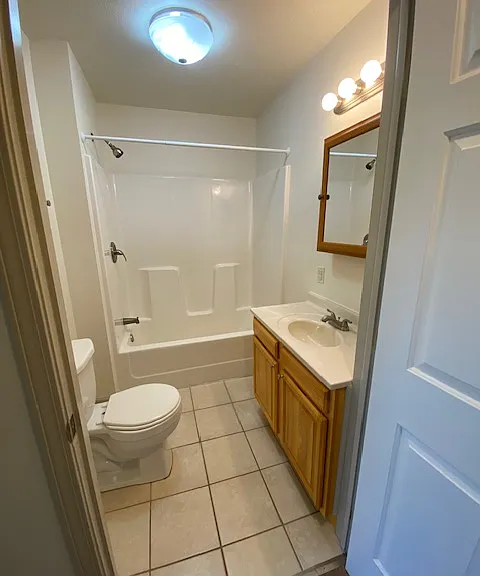 213-215 Old Brick Rd — Photo 16
