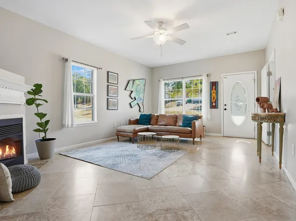 2457 Lakeview Dr S, Crestview, FL 32536