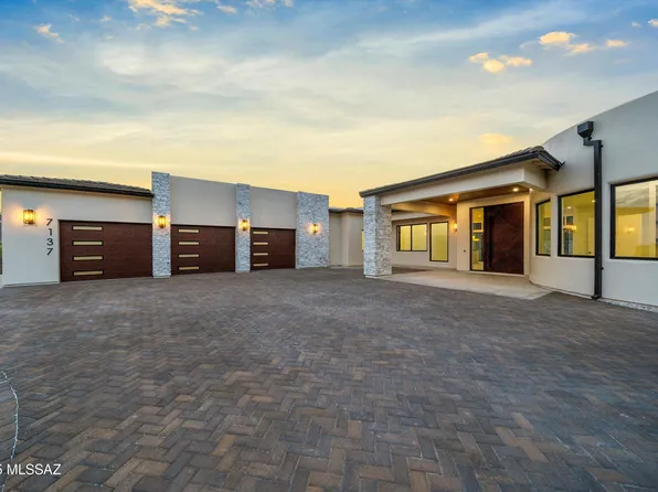 7137 N Thunderhead Dr, Tucson, AZ 85718