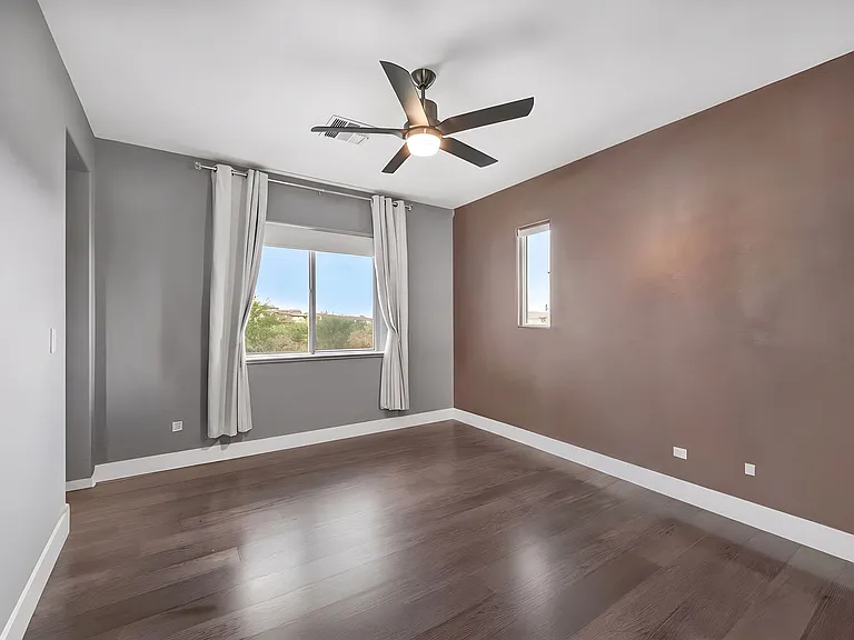233 Castellari Dr — Photo 77