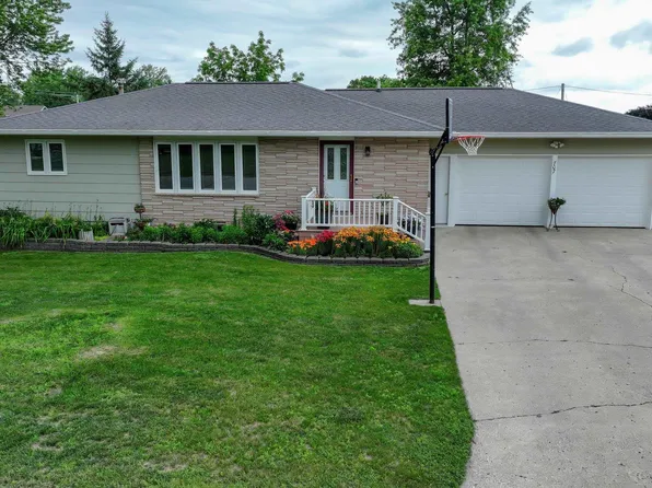 707 9th Ave, Ackley, IA 50601