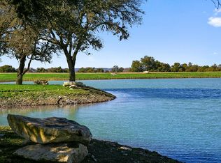 566 Feller Hahn Rd, Fredericksburg, TX 78624