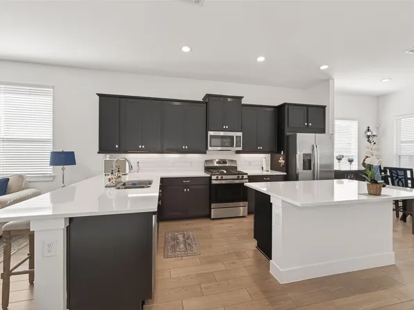 7911 Coco Verde Dr, Cypress, TX 77433