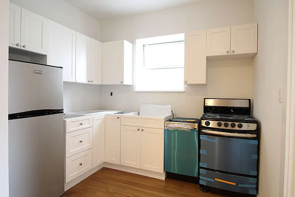 Rented by Julianna Realty Corp | media 11