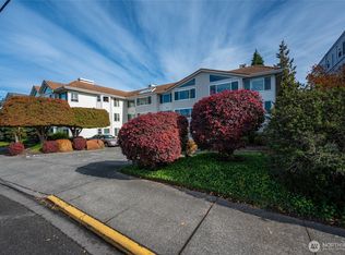 233 3rd Ave S APT 304, Edmonds, WA 98020