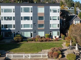 9039 NE Juanita Dr APT 306, Kirkland, WA