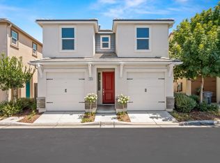 1553 Enlightened Way, Clovis, CA