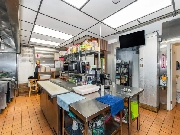 2608 Paterson Plank Road image 8 of 20