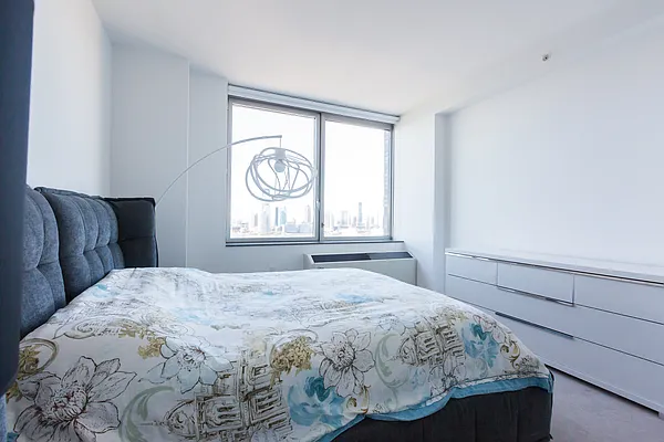 Sold by E Realty International Corp | media 23