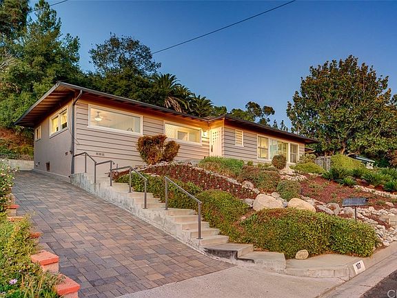 2nd image of 107 W Scenic Dr