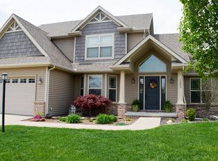 1205 Fieldstone Dr, Savoy, IL 61874