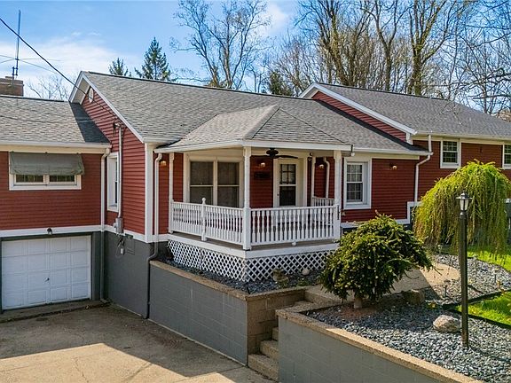 3rd image of 71805 Sharon Rd