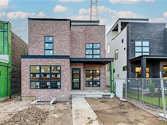 2nd image of 3116 Oak St