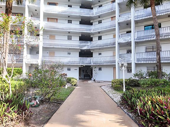 5th image of 4640 Lucerne Lakes Blvd Unit 502