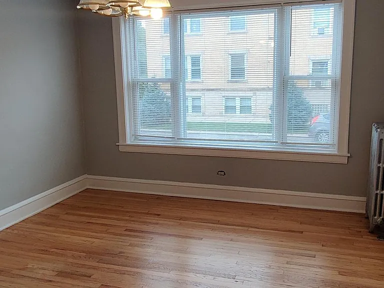 5623 W George St #1 — Photo 7
