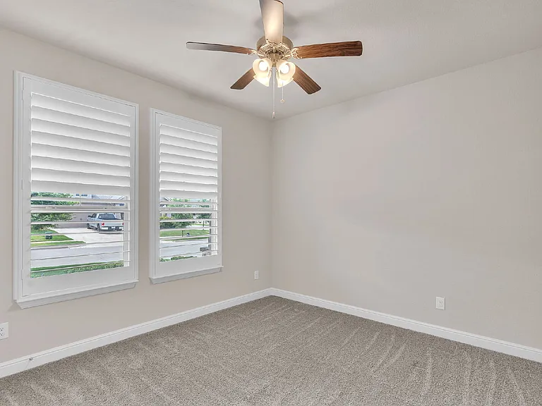2336 Shorthorn Dr — Photo 6