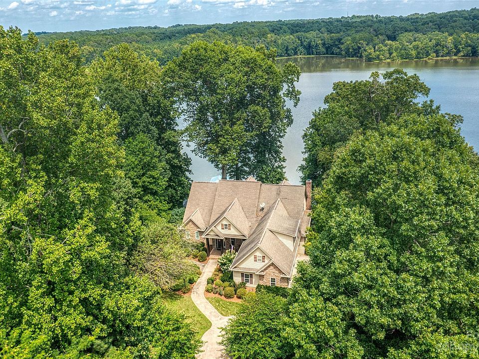 1st image of 8484 Catawba Cove Dr