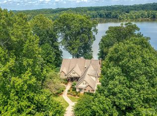 8484 Catawba Cove Dr, Belmont, NC 28012